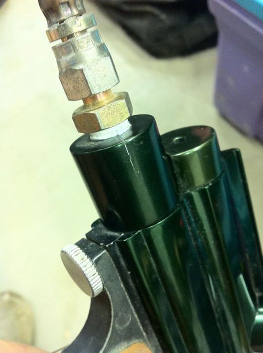 2012-8-9-green-gh-sterling-cracked-valve