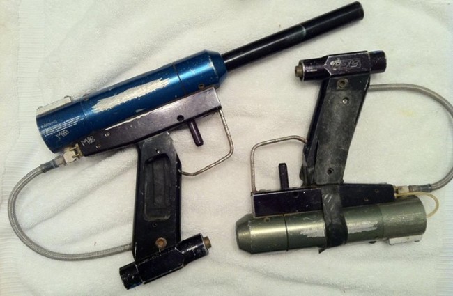 Two mechanical Frogs