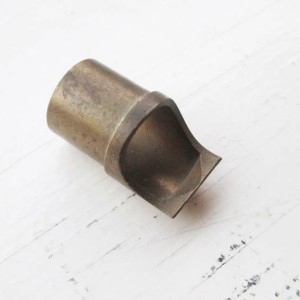 right side view of brass line si feed.