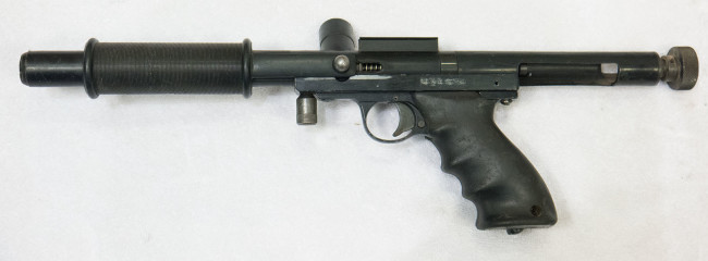 Left side view of a nelson challenger.