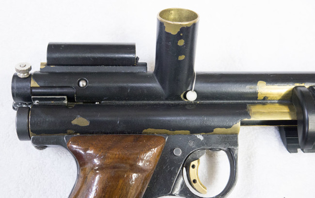 Left side close up of ball detent and quick strip slot on Tosh's Annihilator.