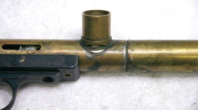 Notch out of feedneck on right side of the Bore drop Tag/Heckman/Performer.