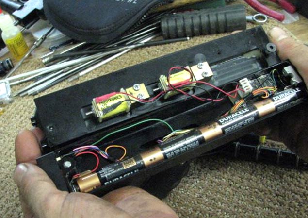 Electronic components in the Cyber 9K.