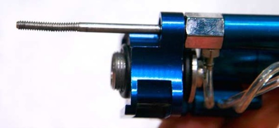 Bent ram shaft on a blue Shocktech Front Block.