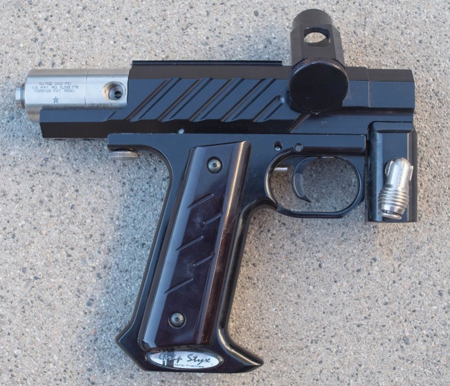 Non PTP Aluminum bodied counterfeit Micromag, right side.