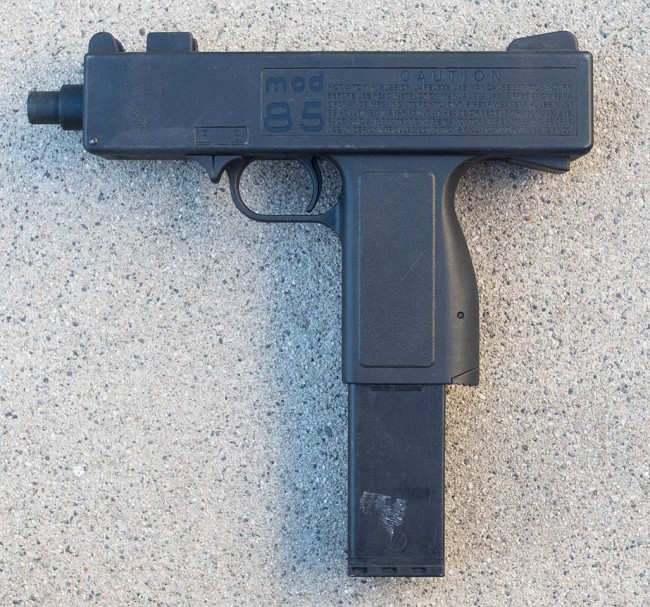 Left side view of the Para-Ordnance Mod 85.