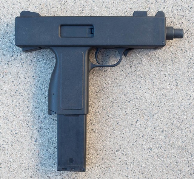 Right side view of the Para-Ordnance Mod 85.