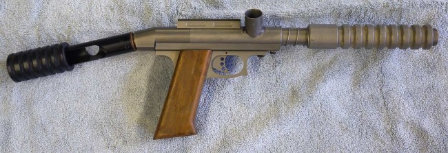 Custom wood Comp Grips and Grey Anodizing were added to this Tricar to Really set it apart.